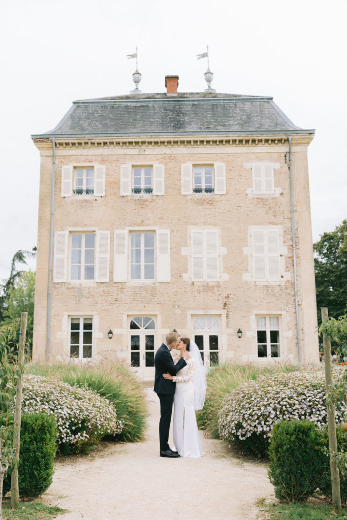 couple de mariés en Bourgogne